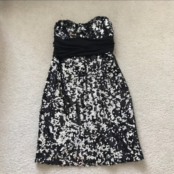 Speechless ✦ Silver & Black Sequin Strapless Dress ✦ Prom ✦ Party ✦ Sz S ✦ NWOT - Picture 7 of 9